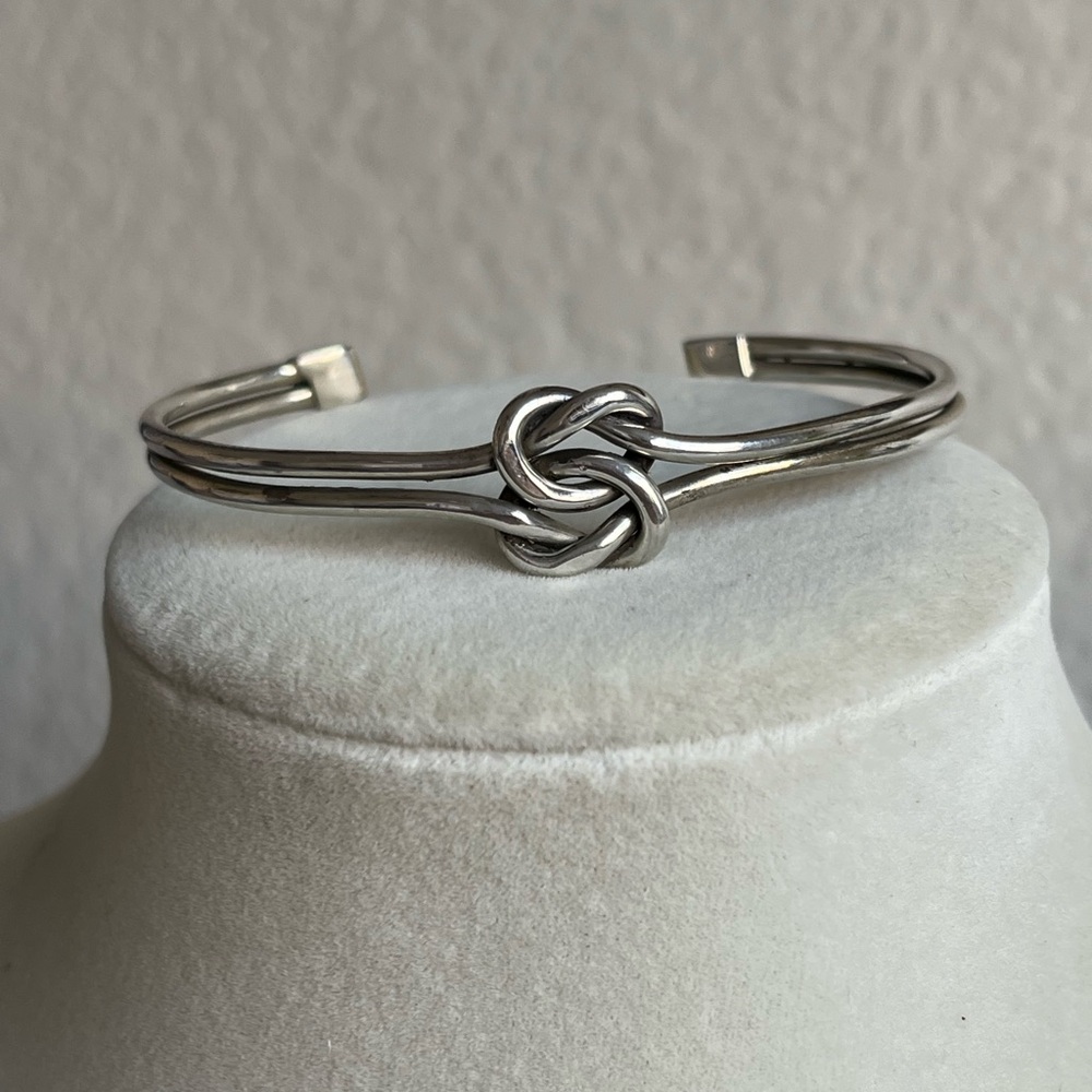 Sterling silver vintage cuff bracelet from Taxco, Mexico 925 knot